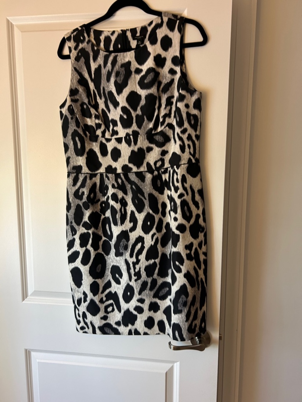womens Black and White Leopard Print Sleeveless Dress
